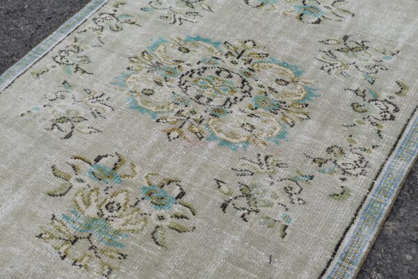 4.3 ft. x 8.2 ft. Vintage Turkish Rug TR10137 Image 5