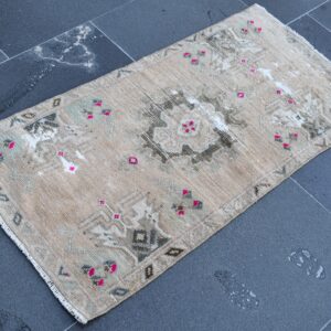 1.6 ft. x 3.1 ft. Vintage Turkish Rug TR10207 Image 1