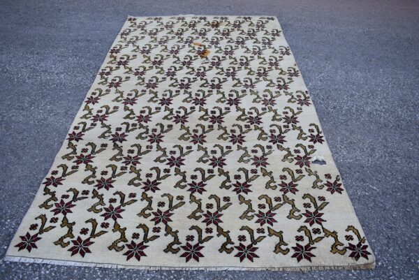 5.2 ft. x 9.4 ft. Vintage Turkish Rug TR10267 Image 2