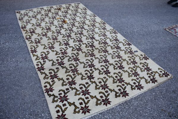 5.2 ft. x 9.4 ft. Vintage Turkish Rug TR10267 Image 3