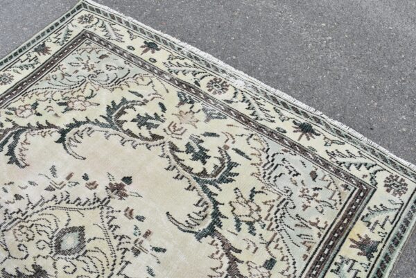 5.8 ft. x 9.5 ft. Vintage Turkish Rug TR10357 Image 4