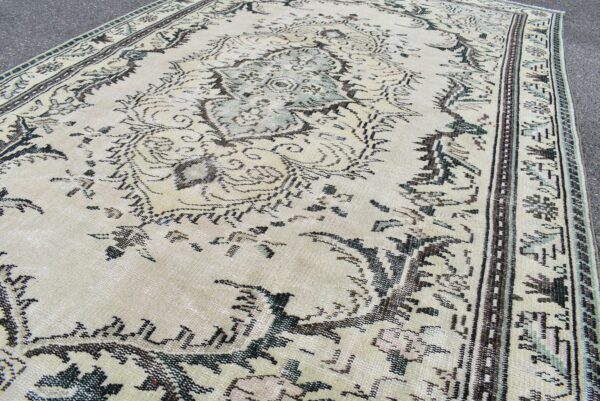 5.8 ft. x 9.5 ft. Vintage Turkish Rug TR10357 Image 5