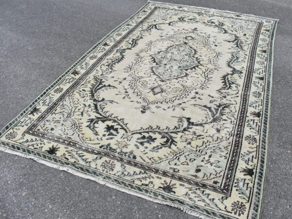 5.8 ft. x 9.5 ft. Vintage Turkish Rug TR10357 Image 1