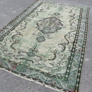 5.7 ft. x 9.4 ft. Vintage Turkish Rug TR10387 Image 1