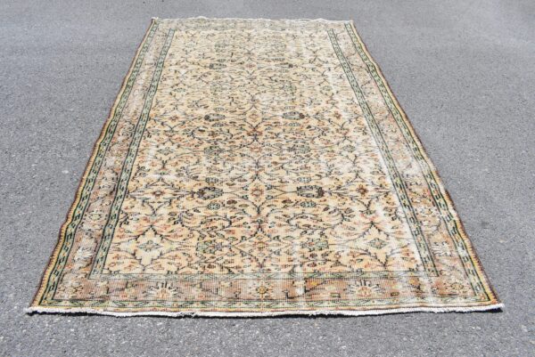 5.6 ft. x 9.2 ft. Vintage Turkish Rug TR10437 Image 2