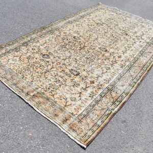 5.6 ft. x 9.2 ft. Vintage Turkish Rug TR10437 Image 1