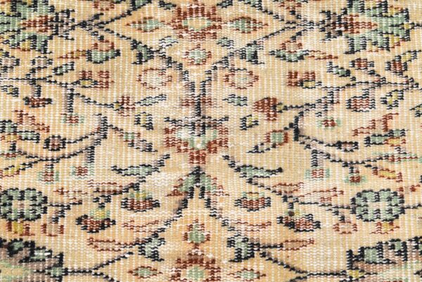 5.6 ft. x 9.2 ft. Vintage Turkish Rug TR10437 Image 6