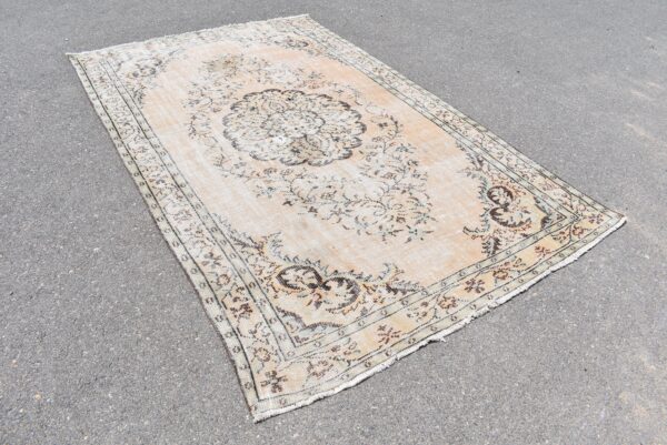 5.7 ft. x 9.4 ft. Vintage Turkish Rug TR10517 Image 3