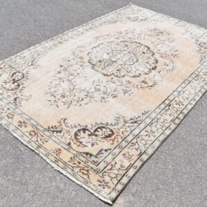 5.7 ft. x 9.4 ft. Vintage Turkish Rug TR10517 Image 1