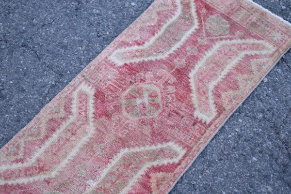 1.4 ft. x 3.5 ft. Vintage Turkish Rug TR10547 Image 5