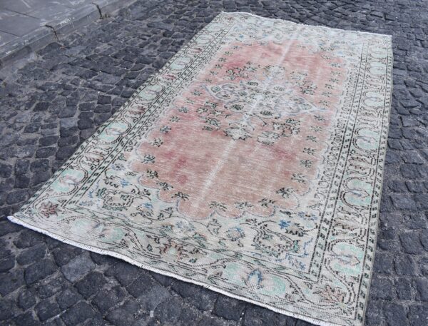 5.1 ft. x 8.3 ft. Vintage Turkish Rug TR10637 Image 1