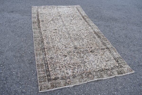 4.6 ft. x 8.7 ft. Vintage Turkish Rug TR10677 Image 3