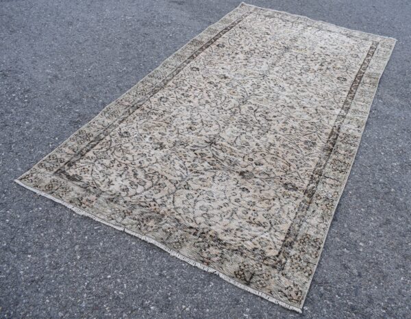4.6 ft. x 8.7 ft. Vintage Turkish Rug TR10677 Image 1