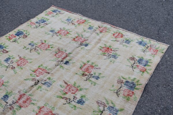 5.2 ft. x 8.1 ft. Vintage Turkish Rug TR10687 Image 4