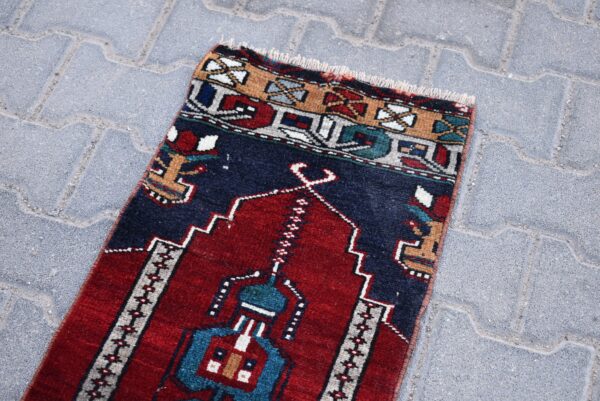 1.3 ft. x 3.6 ft. Vintage Turkish Rug TR10707 Image 4