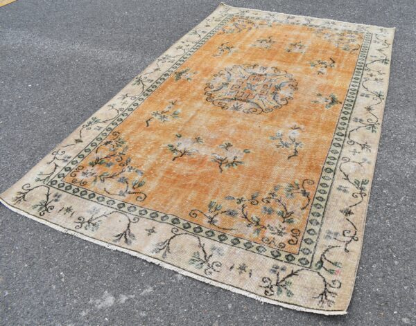 5.5 ft. x 9 ft. Vintage Turkish Rug TR10727 Image 1