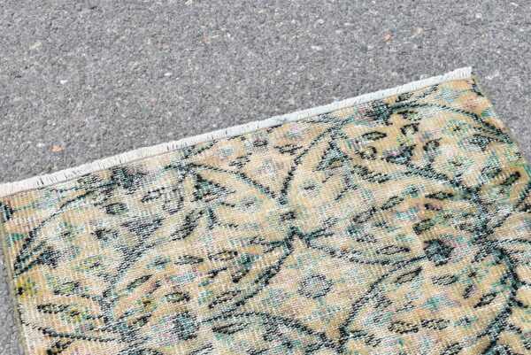 2.7 ft. x 5.8 ft. Vintage Turkish Rug TR10747 Image 4