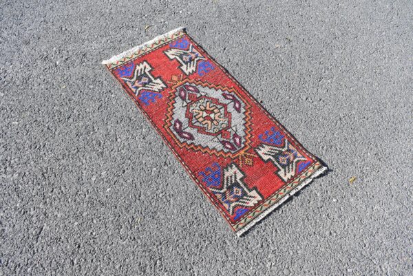 1.4 ft. x 3.3 ft. Vintage Turkish Rug TR10757 Image 3