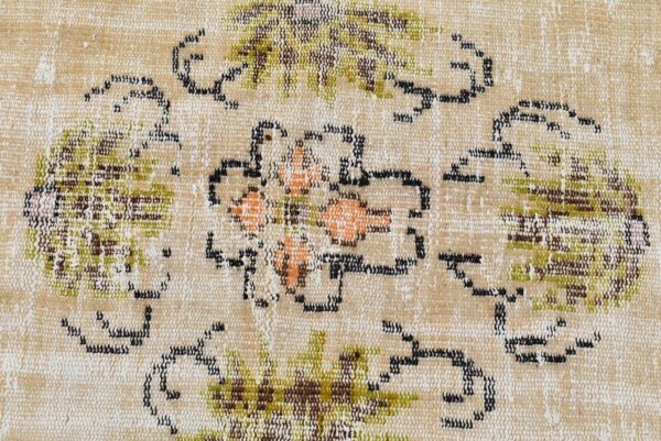 5 ft. x 8 ft. Vintage Turkish Rug TR10777 Image 6