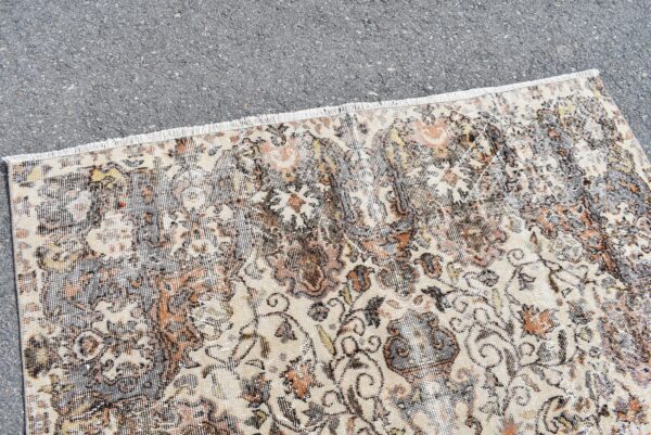 5.3 ft. x 9.6 ft. Vintage Turkish Rug TR10807 Image 4