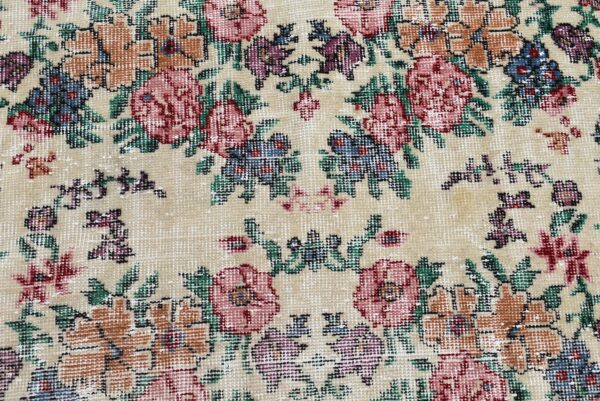 5.6 ft. x 9.4 ft. Vintage Turkish Rug TR10817 Image 6