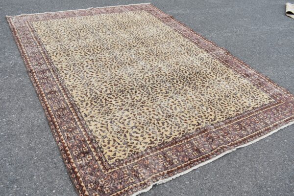 6.8 ft. x 9.5 ft. Vintage Turkish Rug TR10837 Image 3