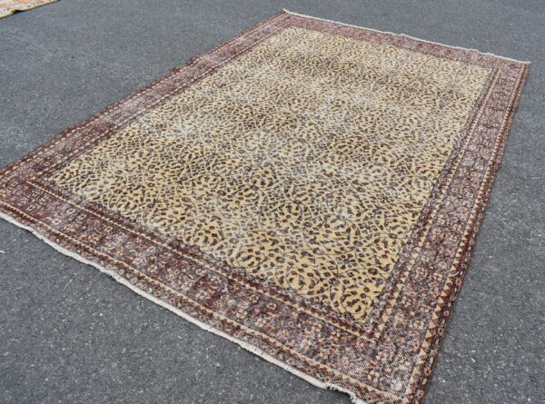 6.8 ft. x 9.5 ft. Vintage Turkish Rug TR10837 Image 1