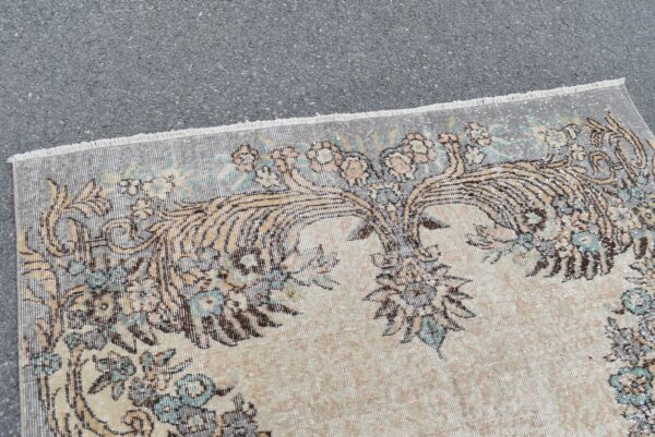 5.4 ft. x 9.2 ft. Vintage Turkish Rug TR10847 Image 4
