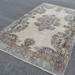 5.4 ft. x 9.2 ft. Vintage Turkish Rug TR10847 Image 1
