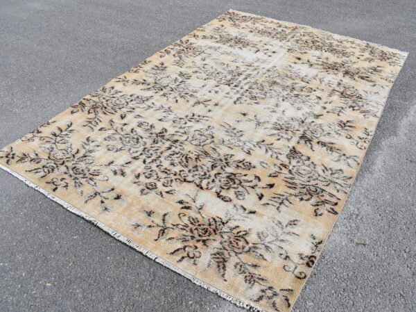 6 ft. x 9.4 ft. Vintage Turkish Rug TR10867 Image 1