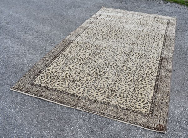 5.3 ft. x 9 ft. Vintage Turkish Rug TR10887 Image 1