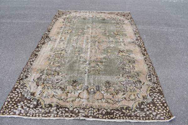 5.8 ft. x 9.2 ft. Vintage Turkish Rug TR11027 Image 2