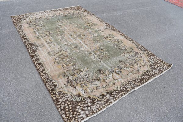 5.8 ft. x 9.2 ft. Vintage Turkish Rug TR11027 Image 3