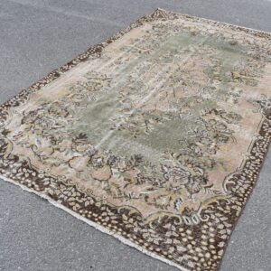 5.8 ft. x 9.2 ft. Vintage Turkish Rug TR11027 Image 1