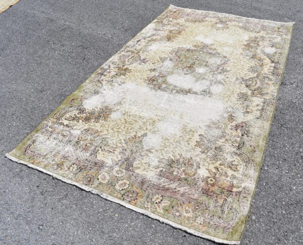 4.9 ft. x 8.3 ft. Vintage Turkish Rug TR11047 Image 1