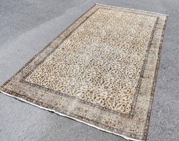 5.1 ft. x 8.9 ft. Vintage Turkish Rug TR11057 Image 1