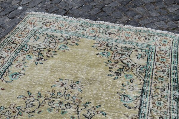 5.1 ft. x 9.2 ft. Vintage Turkish Rug TR11207 Image 4