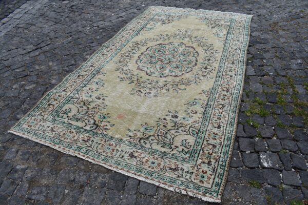 5.1 ft. x 9.2 ft. Vintage Turkish Rug TR11207 Image 1