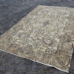 5.3 ft. x 8.6 ft. Vintage Turkish Rug TR11217 Image 1