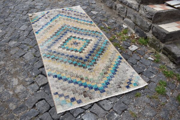 2.9 ft. x 5.9 ft. Vintage Turkish Rug TR11237 Image 3