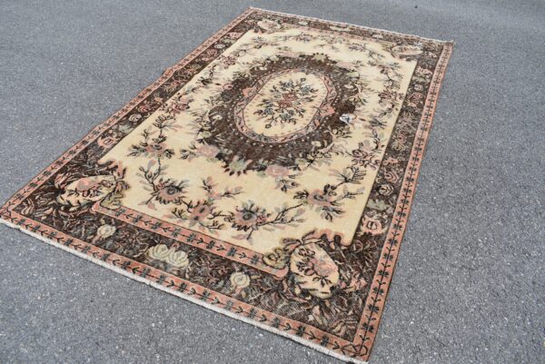 5.6 ft. x 9 ft. Vintage Turkish Rug TR11247 Image 1