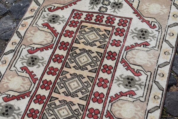 2.6 ft. x 3.8 ft. Vintage Turkish Rug TR11357 Image 5