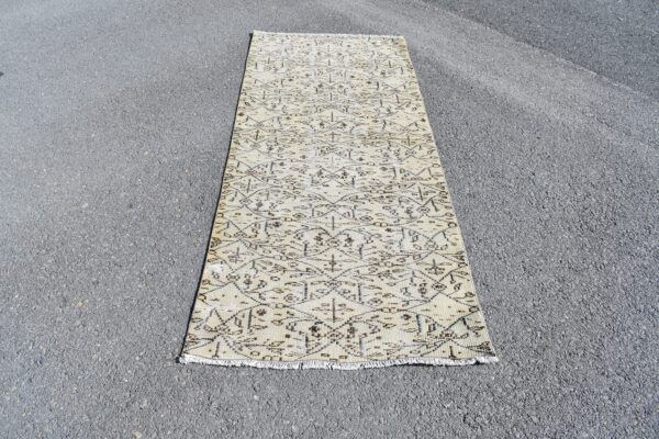 2.9 ft. x 7.1 ft. Vintage Turkish Rug TR11387 Image 2