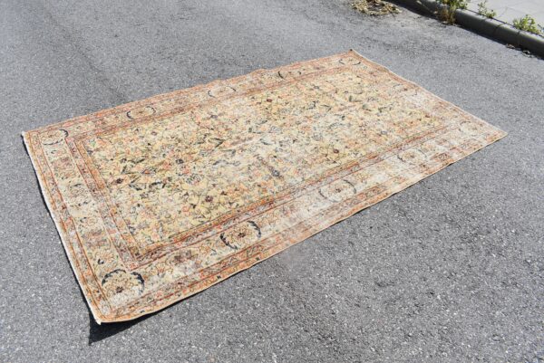 5.1 ft. x 8.6 ft. Vintage Turkish Rug TR11567 Image 1