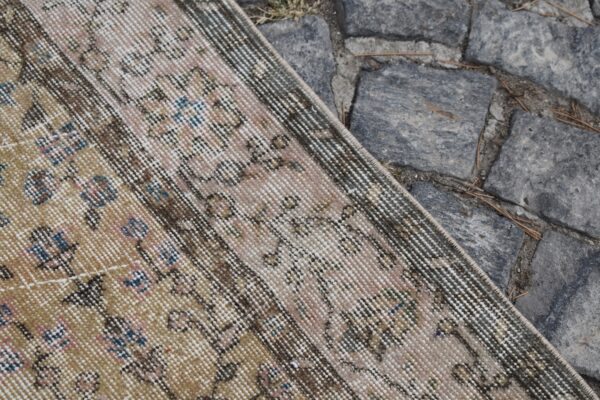 3.6 ft. x 6.3 ft. Vintage Turkish Rug TR11617 Image 6