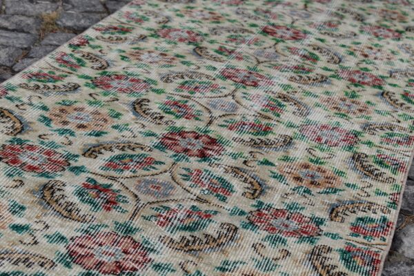 2.8 ft. x 10.1 ft. Vintage Turkish Rug TR11627 Image 4