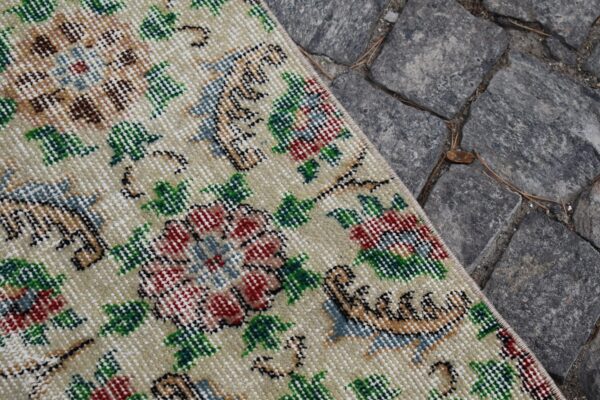 2.8 ft. x 10.1 ft. Vintage Turkish Rug TR11627 Image 6