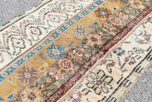 2.5 ft. x 8.4 ft. Vintage Patchwork Rug TR21474 Image 5