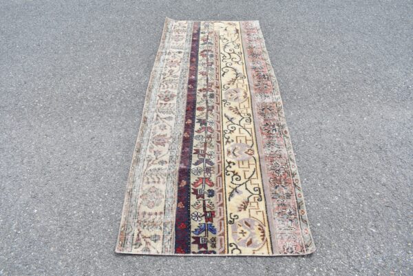 2.9 ft. x 7.1 ft. Vintage Patchwork Rug TR21534 Image 2