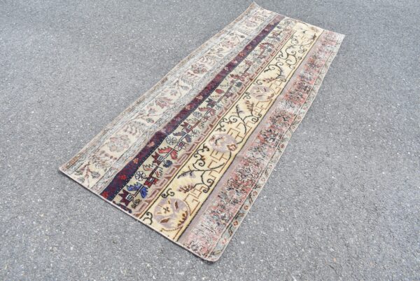 2.9 ft. x 7.1 ft. Vintage Patchwork Rug TR21534 Image 1